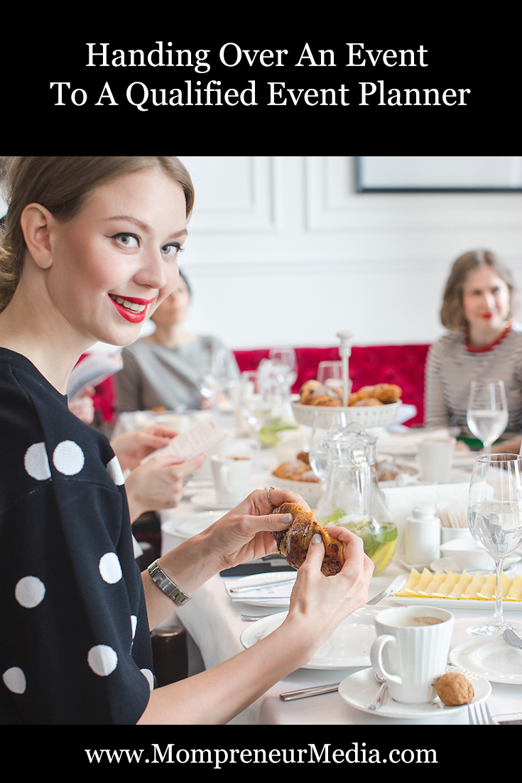 Handing Over An Event To A Qualified Event Planner #EventPlanning #BusinessEvents
Hiring an event planner can save you time and money allowing you to keep your focus on making sure your guests are having an amazing experience. Here's how.